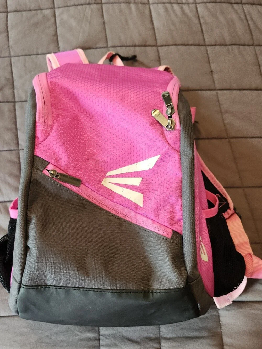 EASTON Youth Hot Pink Game Ready 15'' Backpack Bag Softball/Baseball/Sports GUC